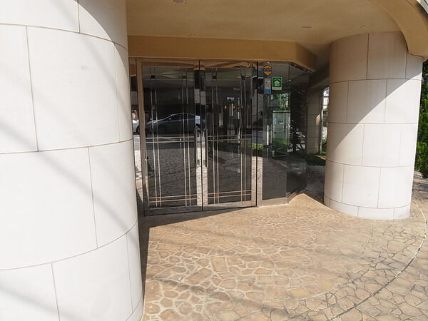 【グランシティ葉山シーフォリア】エントランス 【グランシティ葉山シーフォリア】エントランス