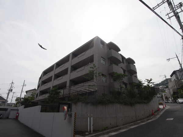 グランヴェール雲雀丘 3枚目 グランヴェール雲雀丘