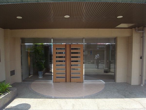 【フォレストコート宝塚】エントランス 【フォレストコート宝塚】エントランス