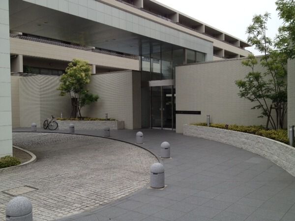 【ライオンズ甲東園グランフォート】エントランスアプローチ 【ライオンズ甲東園グランフォート】エントランスアプローチ
