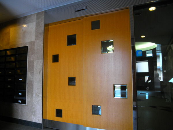 【セントラル西宮門戸サンクレール】エントランス 【セントラル西宮門戸サンクレール】エントランス