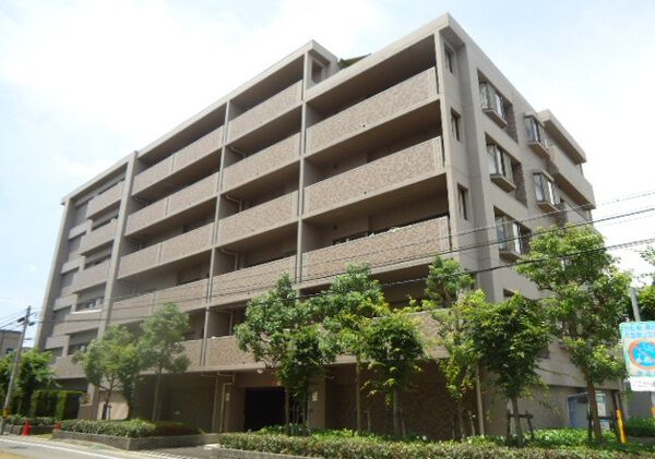 【ファミール甲子園上鳴尾】外観