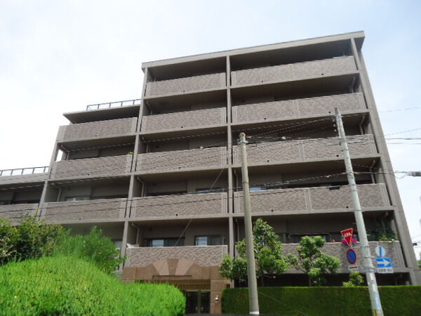 【ファミール甲子園上鳴尾】外観