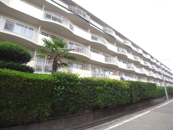 【コスモハイツ甲子園】外観 【コスモハイツ甲子園】外観