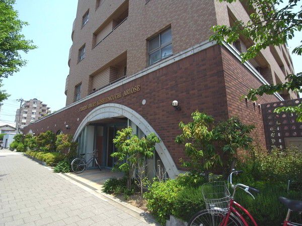 【セレッソコート甲子園口アリオス】外観