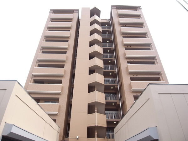 【プリオーレ甲子園２１】外観