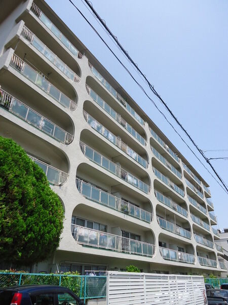 【ルネ甲子園】外観