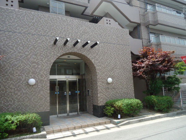 【ワコーレ甲子園若草町】マンション入口