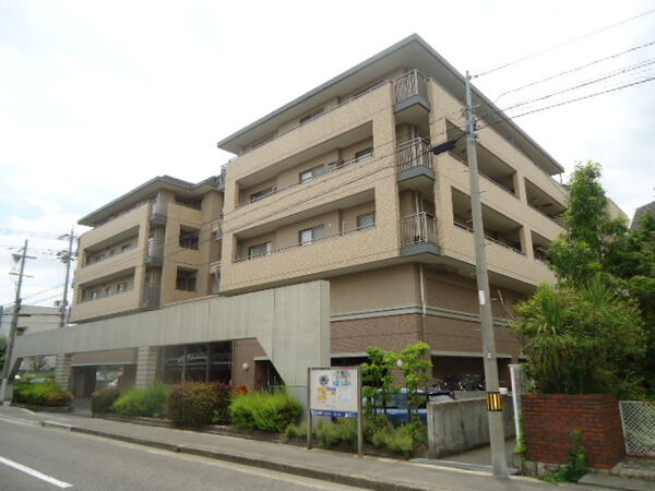 【ライオンズマンション甲子園若草町】外観