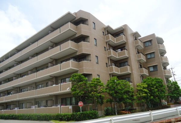 【ステイツ西宮若草町】外観