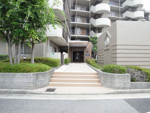 【ルネ武庫川2番館】アプローチ 【ルネ武庫川2番館】アプローチ