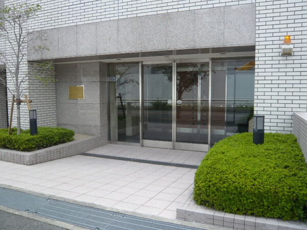 【ジオ新千里北町】エントランス 【ジオ新千里北町】エントランス