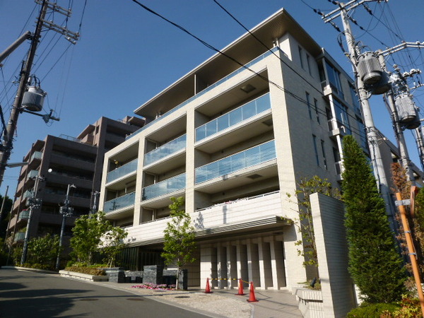 【プラウド新千里西町】外観