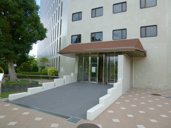 【千里南町第一次住宅】エントランス