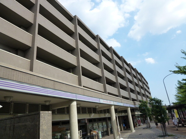 【ロイヤルアーク千里藤白台】外観 【ロイヤルアーク千里藤白台】外観