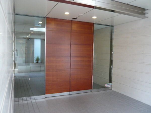 【ガーデンハウス千里古江台】エントランス 【ガーデンハウス千里古江台】エントランス