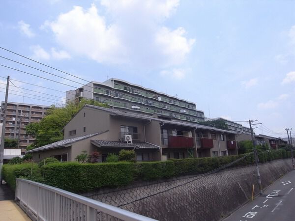 【千里王子高層住宅】外観 【千里王子高層住宅】外観