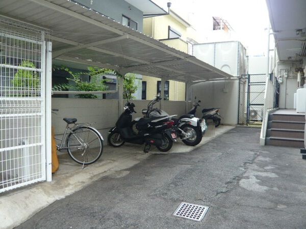 【OTCニュープライムハイツ】駐輪場