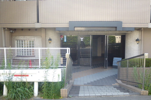 【エンゼルハイム豊中】エントランス