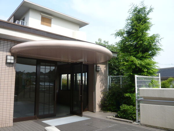 【ベルアーバニティあやめ池】エントランス写真 【ベルアーバニティあやめ池】エントランス写真