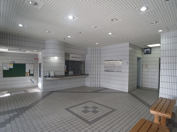 【学園前ガーデンハイツ】エントランス②