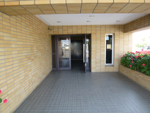 【チュリス学園前第2】正面エントランス 【チュリス学園前第2】正面エントランス