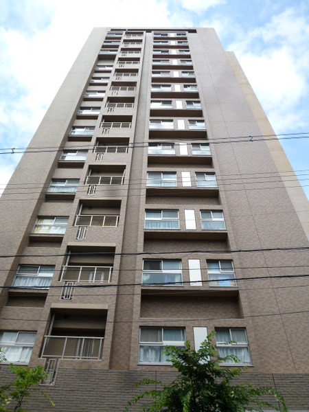 ファミール上本町公園前