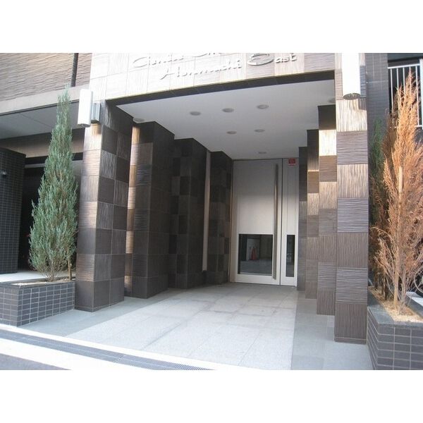 ジュネーゼグラン本町Ｅａｓｔ