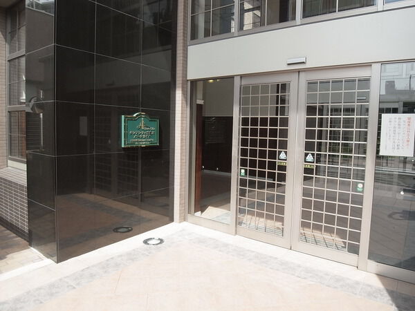 【クレアシティ堂島川パークサイド】エントランス 【クレアシティ堂島川パークサイド】エントランス