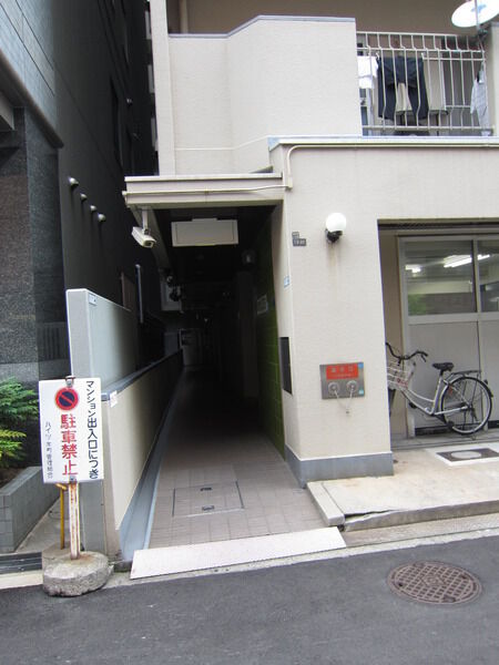 【ハイツ本町】エントランス