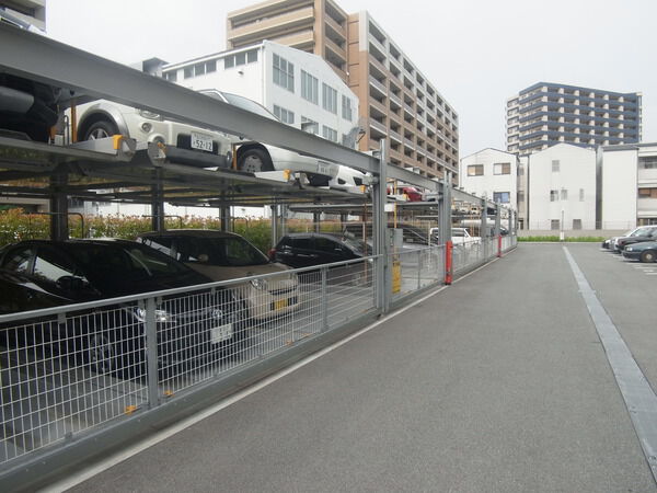 【ファインフラッツ御幣島】駐車場
