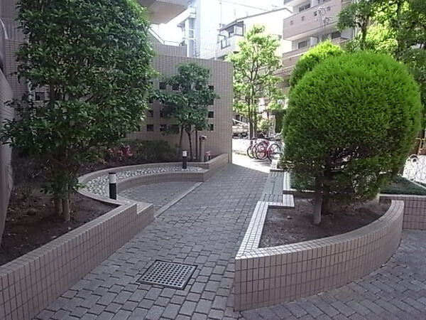 【リーガルタワー塚本】敷地内写真 【リーガルタワー塚本】敷地内写真