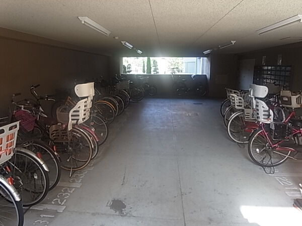 【キングスクエア北大阪パークフェリス】駐輪場 【キングスクエア北大阪パークフェリス】駐輪場
