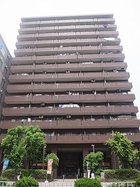 【ライオンズマンション新大阪第3】外観写真２