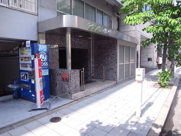 【チサンマンション第6新大阪】エントランス 【チサンマンション第6新大阪】エントランス