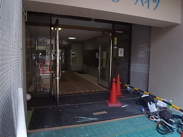 【新大阪スターハイツ】エントランス 【新大阪スターハイツ】エントランス