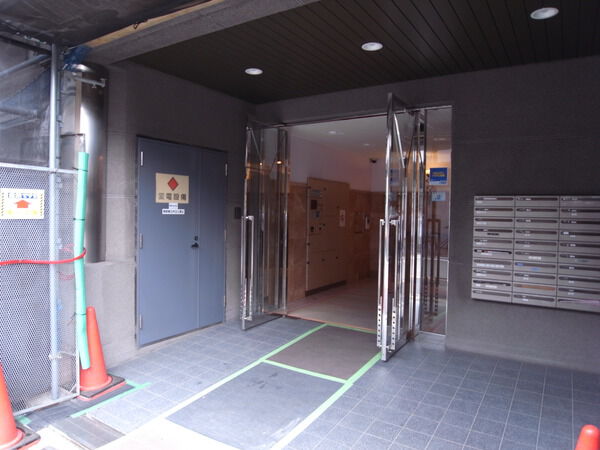 【アンビエント野中】エントランス