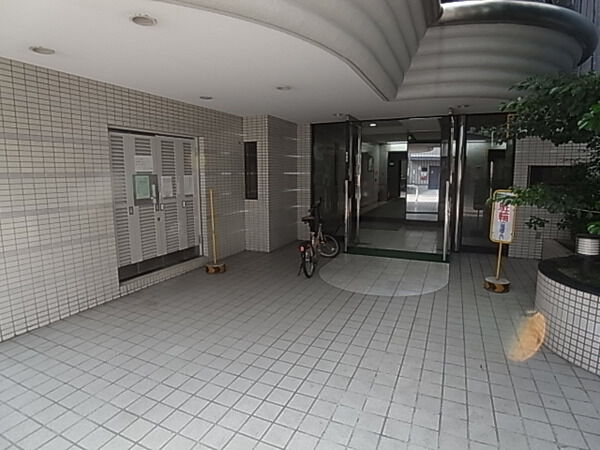 【ライオンズマンション中之島公園北】エントランス