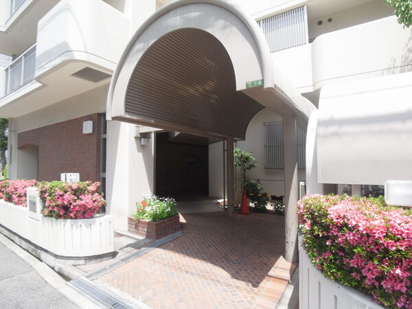 【西梅田コーポ】エントランス