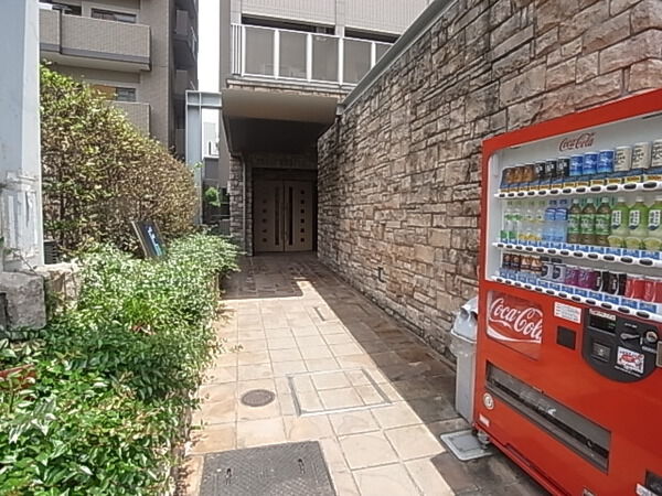 【エステムコート梅田茶屋町デュアルスペース】エントランス