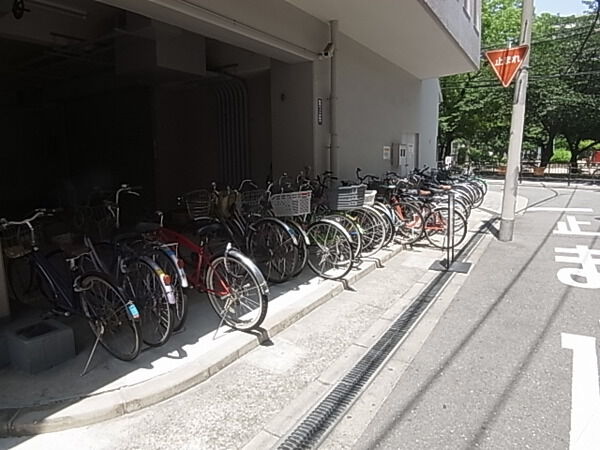 【サンハイム第3中津】駐輪場