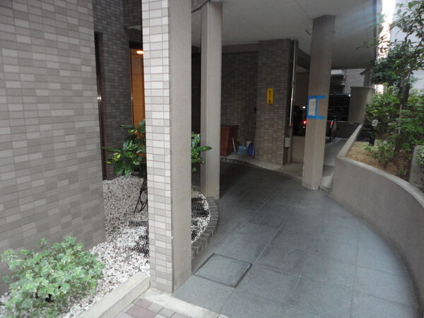 【ヴァンデュール日本橋シティライフ】エントランスアプローチ