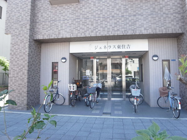 【トーカンジェネラス東住吉】エントランス前 【トーカンジェネラス東住吉】エントランス前