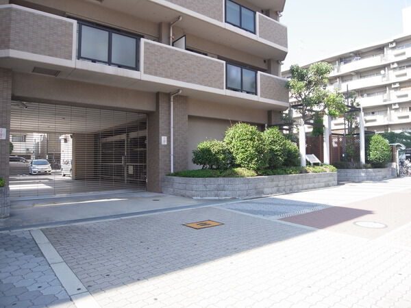 【ネオハイツ北加賀屋】外観写真 【ネオハイツ北加賀屋】外観写真