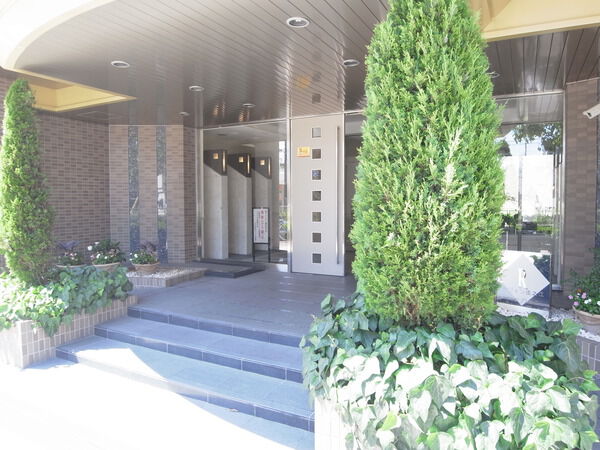 【レジオン住之江パークプレイス】エントランス前 【レジオン住之江パークプレイス】エントランス前