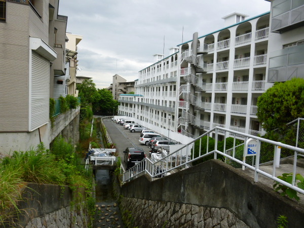 【苦楽園レックスマンション】敷地内駐車場