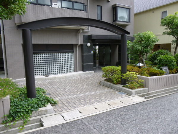 【モンテベルデ夙川】エントランス部分