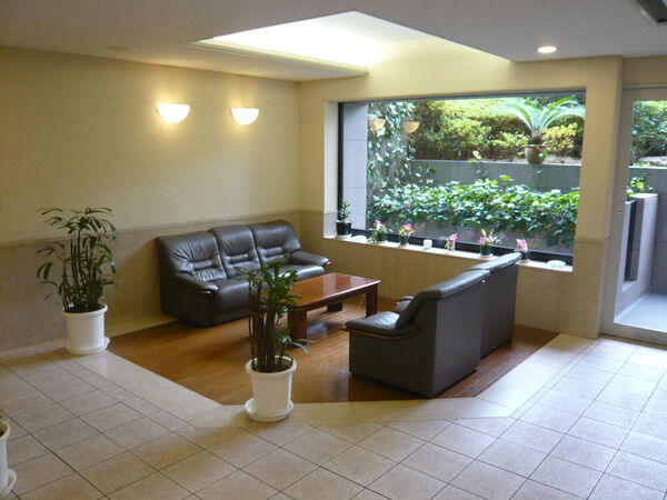 【ルネ苦楽園フォレストコート】エントランス 【ルネ苦楽園フォレストコート】エントランス