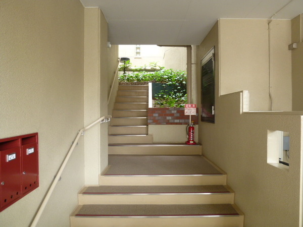 【苦楽園ガーデンズ】共用玄関 【苦楽園ガーデンズ】共用玄関