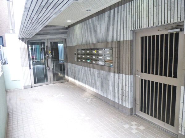 【ランデージ水道筋】エントランス付近